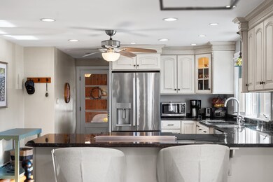 98 Constant St, Manchester, NH 03103 - photo 3