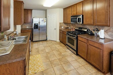 1115 Lasso Ct, Alvin, TX 77511 - photo 6