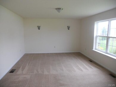 3557 Durham Dr, Macungie, PA 18062 - photo 6