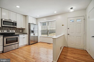 1995 Winslow Ct, Woodbridge, VA 22191 - photo 6