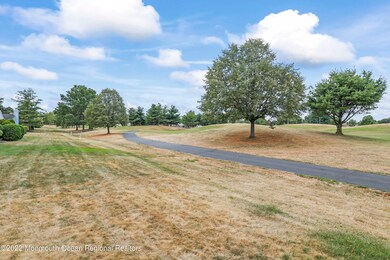 50B Yorkshire Dr, Monroe Township, NJ 08831 - photo 4