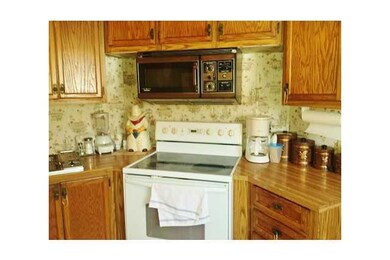 unlisted-address, Newton, IA 50208 - photo 6