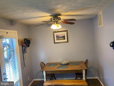 209 Tolbelt Ct, Stafford, VA 22554 - photo 3