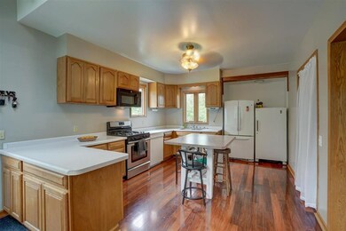 5021 W Netherwood Rd, Oregon, WI 53575 - photo 2