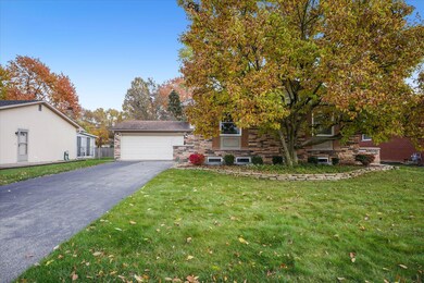 5714 Lindenwood Rd, Columbus, OH 43229 - photo 5