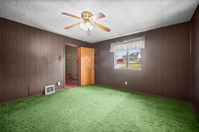 400 Locust St, Masontown, PA 15461 - photo 6