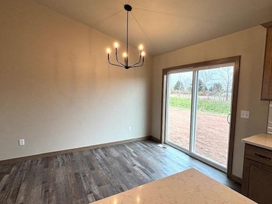 N9222 Dylan Dr, Appleton, WI 54915 - photo 5