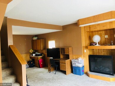 Space for an office or crafts!