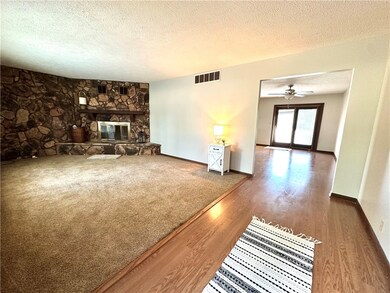 2350 E 200 Rd N, Pana, IL 62557 - photo 3