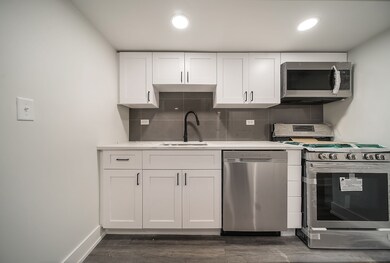 5201 W Wellington Ave unit B, Chicago, IL 60641 - photo 3