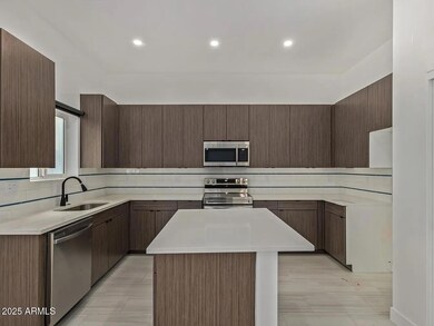 3109 N 39th St unit 7, Phoenix, AZ 85018 - photo 4