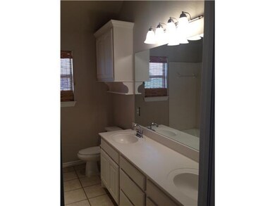 4909 Penn Place Dr, Edmond, OK 73025 - photo 3