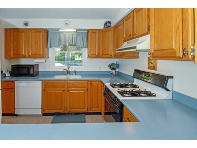 4 Wade Farm unit 4, Newmarket, NH 03857 - photo 7