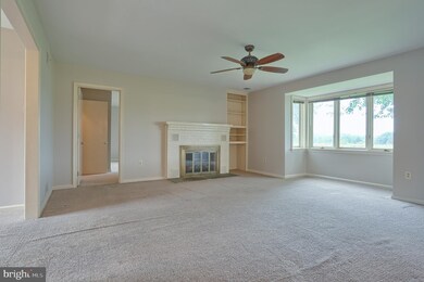 1 Spring Creek Manor, Hershey, PA 17033 - photo 4