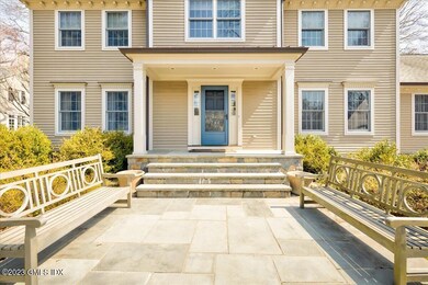 02-335 Hycliff Terrace Exterior v2-12