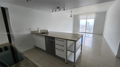 185 SW 7th St unit 3814, Miami, FL 33130 - photo 2