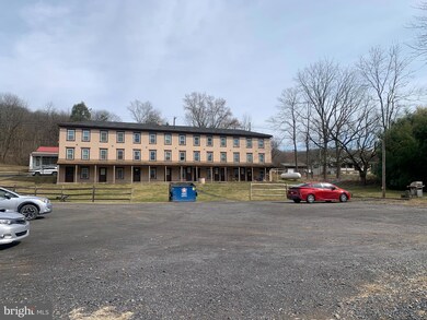 2152 Farmington Ave unit 5, Boyertown, PA 19512 - photo 2