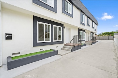 7010 Lennox Ave unit A, Van Nuys, CA 91405 - photo 2