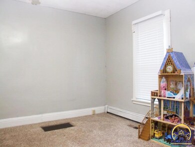 302 Highland Ave, Hoyt, KS 66440 - photo 6