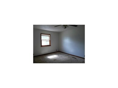 19130 S Sunray Dr, Spring Hill, KS 66083 - photo 4