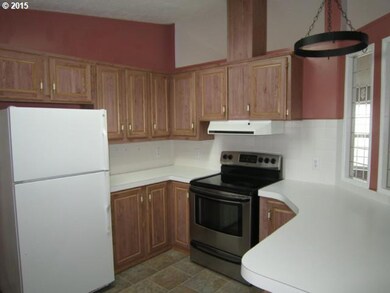 1009 E 9th St, the Dalles, OR 97058 - photo 7