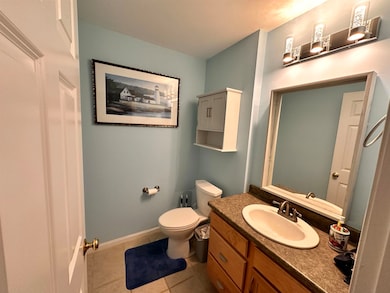 721 Mammoth Rd unit 11, Manchester, NH 03104 - photo 4