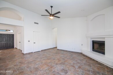 11532 W Clover Way, Avondale, AZ 85392 - photo 4