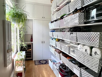 10 Chester St unit 5, Cambridge, MA 02140 - photo 4