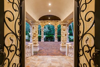 39 W Rivercrest Dr, Houston, TX 77042 - photo 2