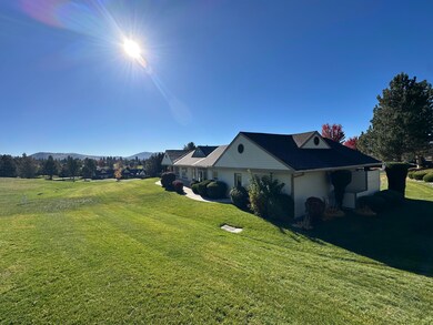 9221 St Andrews Cir, Klamath Falls, OR 97603 - photo 5