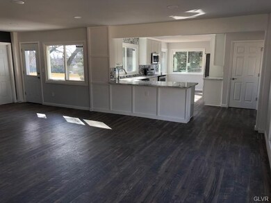 6439 Pa Route 873, Slatington, PA 18080 - photo 4