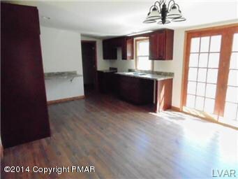 149 Walnut St, Kunkletown, PA 18058 - photo 4