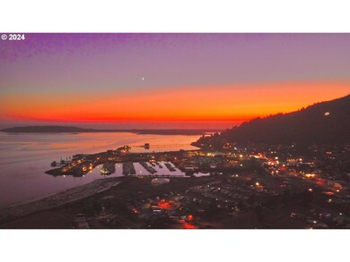 501 E Garibaldi Ave unit 8, Garibaldi, OR 97118 - photo 3