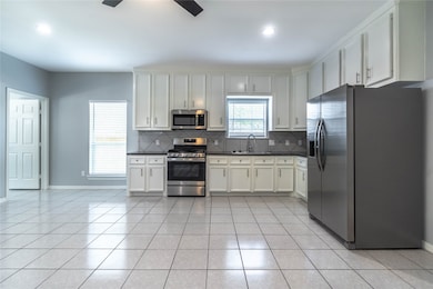 1122 Ryon St unit B, Houston, TX 77009 - photo 4