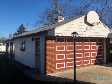 2523 101st St, Toledo, OH 43611 - photo 3
