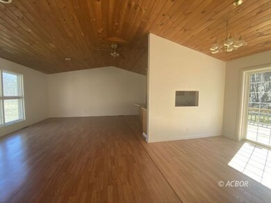 Living room / dining room