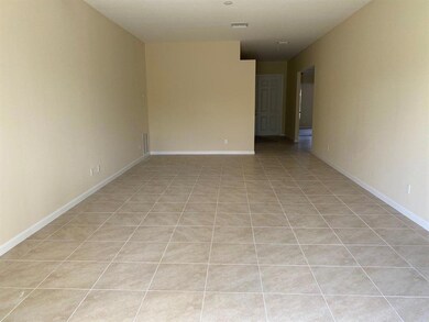 582 TARRA LV ROOM