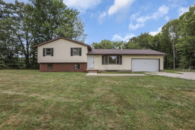 13590 Sand Hollow Rd SE, Thornville, OH 43076 - photo 3
