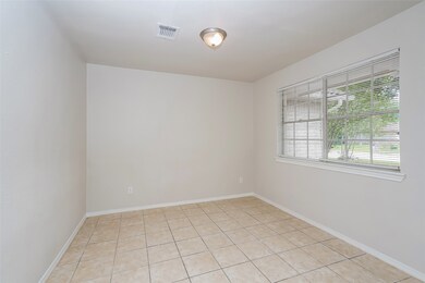 6326 Silver Chalice Dr, Houston, TX 77088 - photo 6