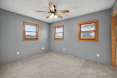 805 N Roche St, Knoxville, IA 50138 - photo 6