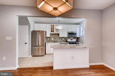 725 Mount Holly St, Baltimore, MD 21229 - photo 2