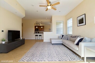 GREAT/LIVING ROOM