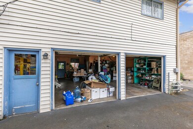 966 Gilman Rd, Medford, OR 97504 - photo 7