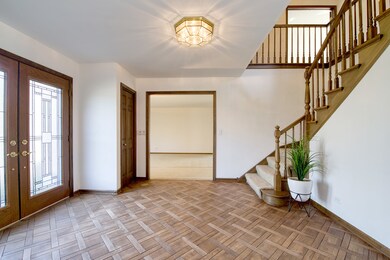 2411 Indian Ridge Dr, Glenview, IL 60026 - photo 5