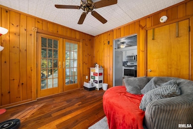 336 W Chestnut St, Canton, IL 61520 - photo 5