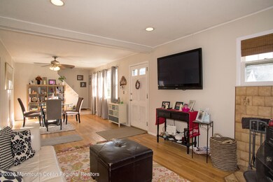 _RMJ5102 living room