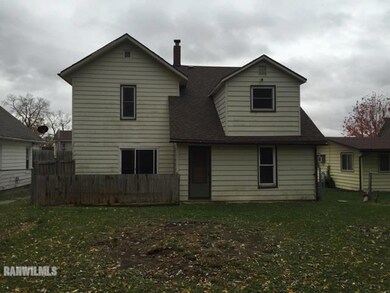 852 W Elk St, Freeport, IL 61032 - photo 2