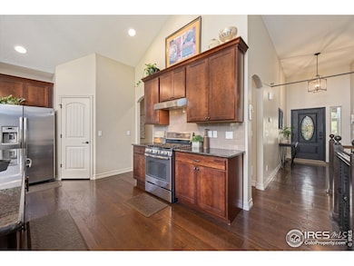 Cook on the Gas Range & Enjoy the Spacious Pantry!