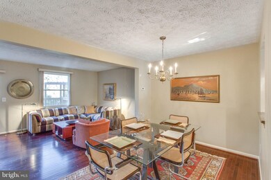 3721 Mazewood Ln, Fairfax, VA 22033 - photo 7