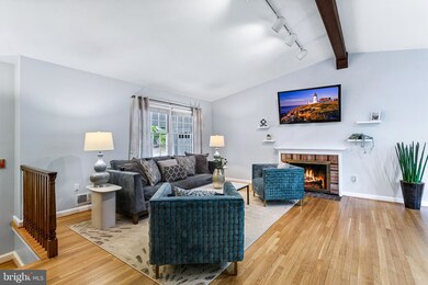 6509 Persimmon Tree Rd, Cabin John, MD 20818 - photo 4